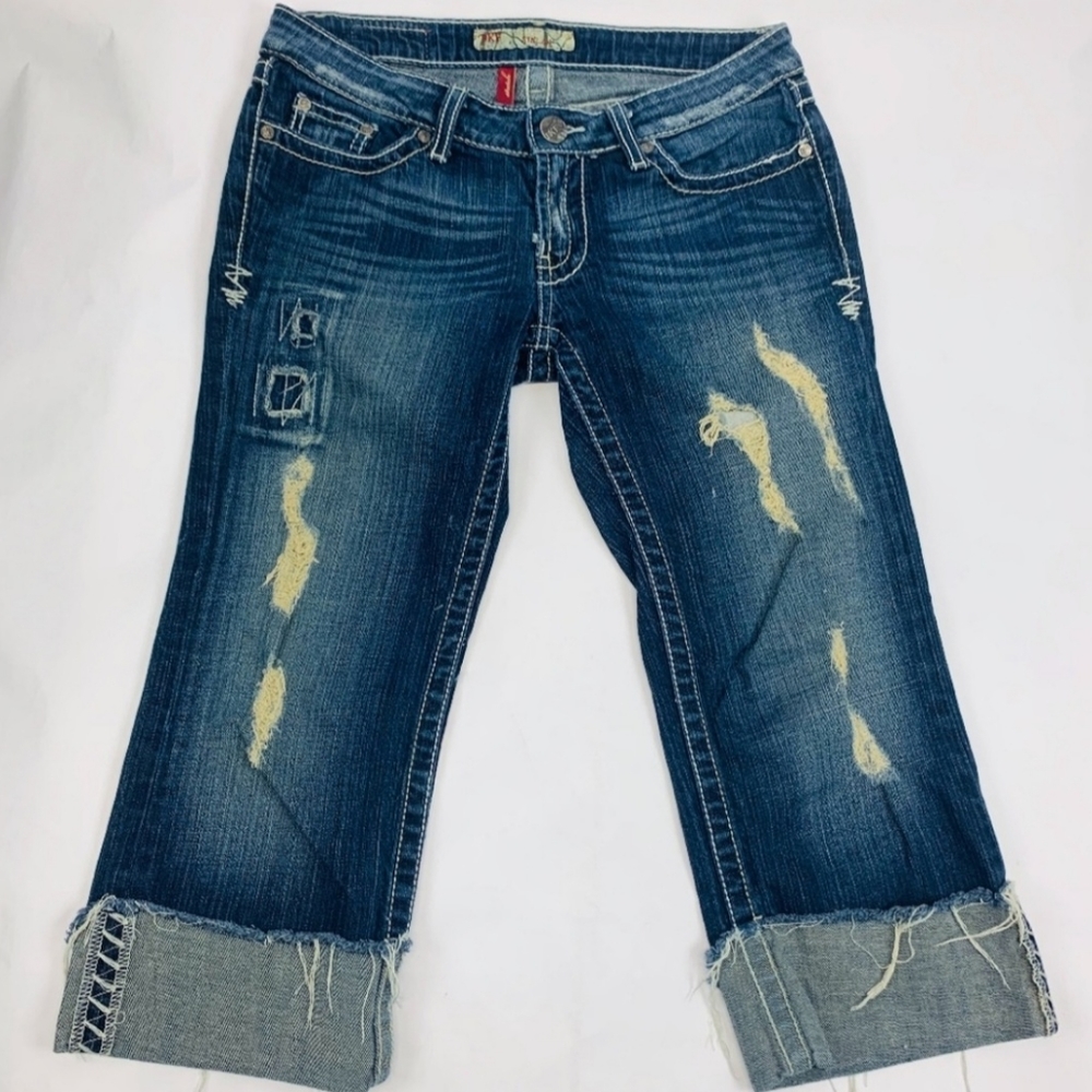 BKE Womams size 28 Stella Capri